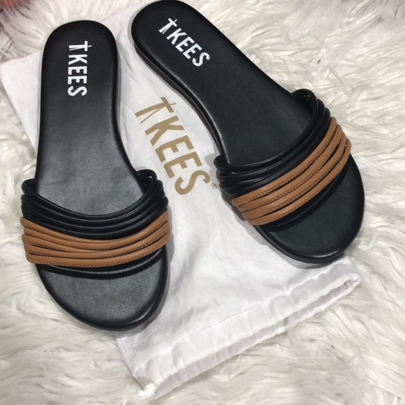Tkees Lucas Leather Slip On Sandals - Picture 6 of 9